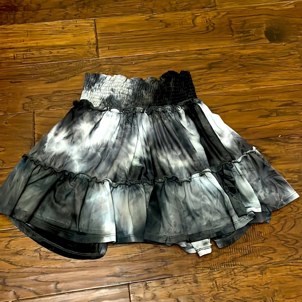tie die black and white skirt